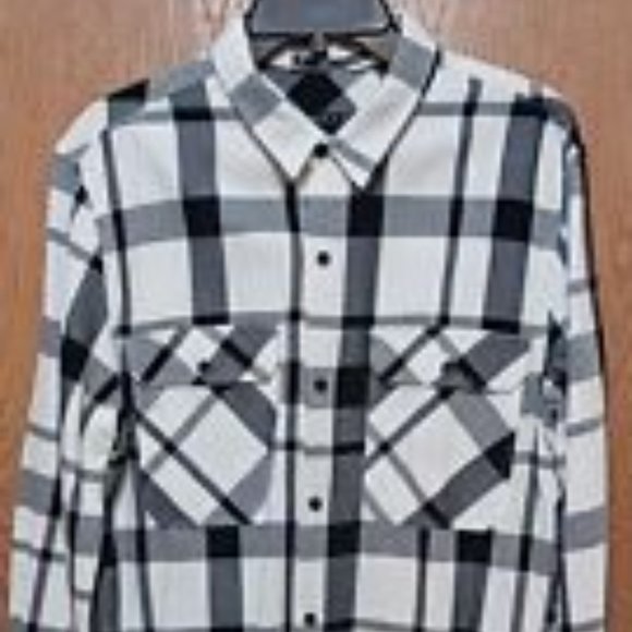 Forever 21 (Plaid)-(Black/White)-(Pre-owned)-(New Condition)-(Size L)-$25.00 - Picture 2 of 4